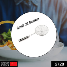 Compact oil strainer for small batches of fried food