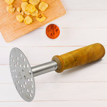 10200_wooden_handle_potato_masher_1pc