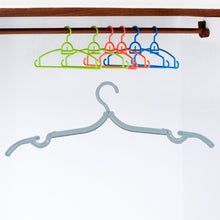 6895_big_folding_travel_hanger_1pc