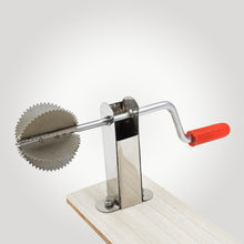 10141_coconut_grater_n_wood_base