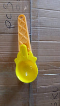 plastic-ice-cream-spoons