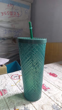 led-studded-tumbler-with-straw