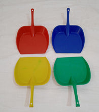 8732_plastic_dustpan_1pc